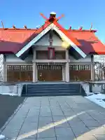 釧路護国神社の{uncategorized: "未分類", other: "その他", undefined: "問題あり", building: "その他建物", grave: "お墓", sacred_gate: "鳥居", guardian: "狛犬", statue: "像", buddha: "仏像", history: "歴史", nature: "自然", garden: "庭園", animal: "動物", pagoda: "塔", temizu: "手水舎", mountain_gate: "山門・神門", sanctuary: "本殿・本堂", subordinate: "末社・摂社", art: "芸術", scenery: "景色", jizo: "地蔵", ema: "絵馬", goshuin: "御朱印", omikuji: "おみくじ", items: "授与品その他", amulet: "お守り", goshuincho: "御朱印帳", eats: "食事", festival: "お祭り", votive_dance: "神楽", shichigosan: "七五三参", wedding: "結婚式", experience: "体験その他", initially: "初詣", around: "周辺", anti_infection: "感染症対策"}