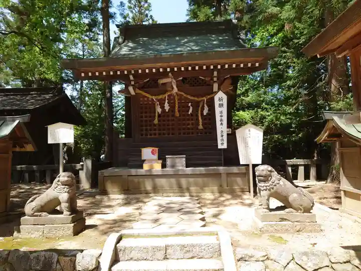 穂高神社本宮の末社・摂社