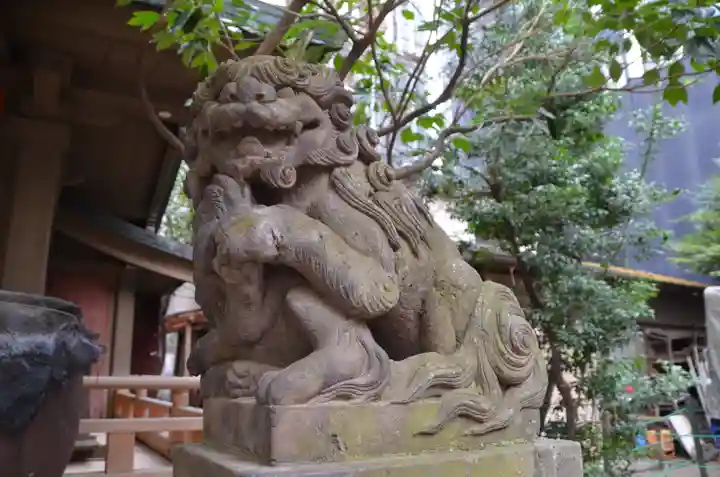 稲荷鬼王神社の狛犬