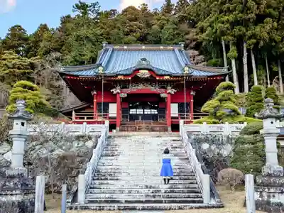 久遠寺の本殿・本堂
