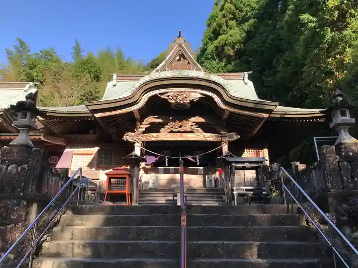 清滝寺の本殿・本堂