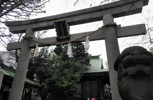 月見岡八幡神社の鳥居