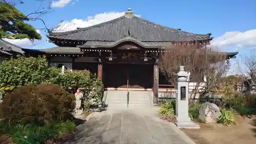 常楽寺の本殿・本堂