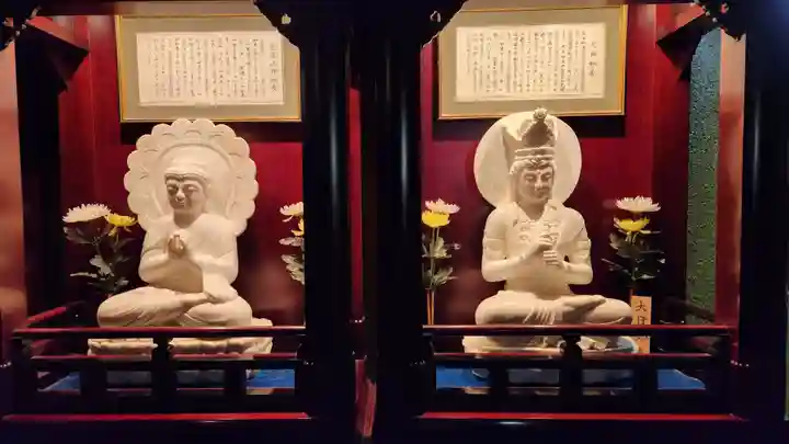 大観密寺の仏像