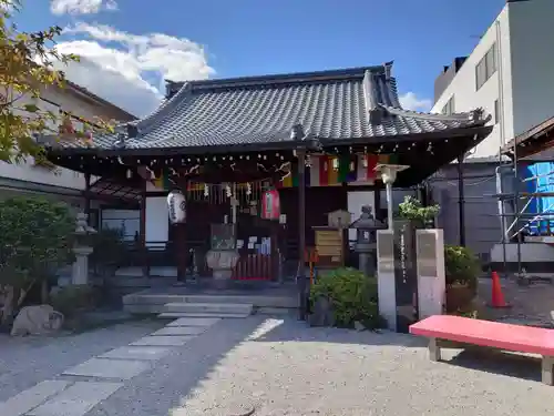 神泉苑の本殿・本堂