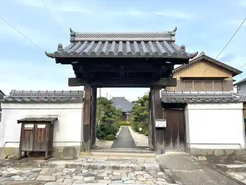 浄安寺の山門