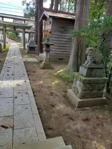 諏訪神社の狛犬