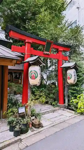 五十稲荷神社(栄寿稲荷神社)の鳥居