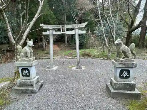 川田神社の{uncategorized: "未分類", other: "その他", undefined: "問題あり", building: "その他建物", grave: "お墓", sacred_gate: "鳥居", guardian: "狛犬", statue: "像", buddha: "仏像", history: "歴史", nature: "自然", garden: "庭園", animal: "動物", pagoda: "塔", temizu: "手水舎", mountain_gate: "山門・神門", sanctuary: "本殿・本堂", subordinate: "末社・摂社", art: "芸術", scenery: "景色", jizo: "地蔵", ema: "絵馬", goshuin: "御朱印", omikuji: "おみくじ", items: "授与品その他", amulet: "お守り", goshuincho: "御朱印帳", eats: "食事", festival: "お祭り", votive_dance: "神楽", shichigosan: "七五三参", wedding: "結婚式", experience: "体験その他", initially: "初詣", around: "周辺", anti_infection: "感染症対策"}