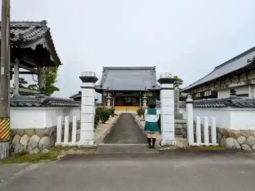 浄泉寺の山門