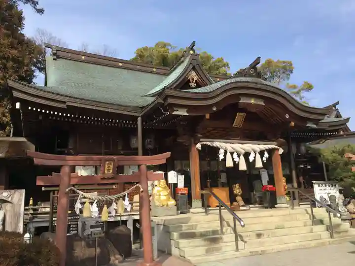 田村神社の本殿・本堂