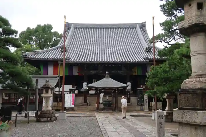 葛井寺の本殿・本堂