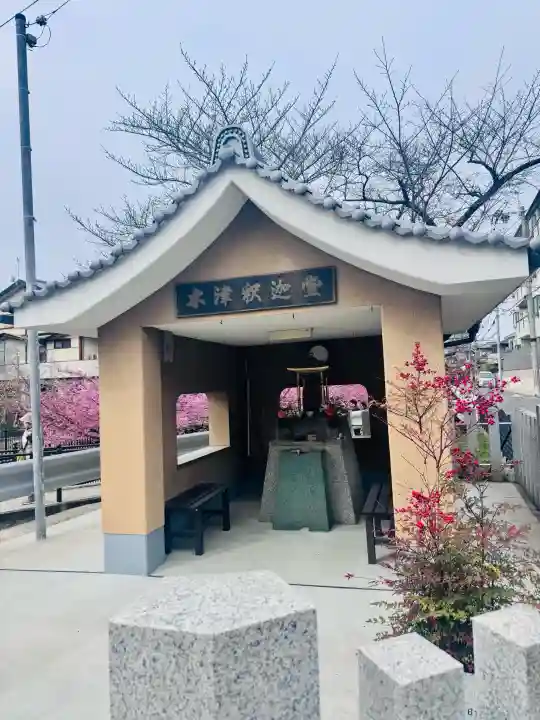 木津釈迦堂の{uncategorized: "未分類", other: "その他", undefined: "問題あり", building: "その他建物", grave: "お墓", sacred_gate: "鳥居", guardian: "狛犬", statue: "像", buddha: "仏像", history: "歴史", nature: "自然", garden: "庭園", animal: "動物", pagoda: "塔", temizu: "手水舎", mountain_gate: "山門・神門", sanctuary: "本殿・本堂", subordinate: "末社・摂社", art: "芸術", scenery: "景色", jizo: "地蔵", ema: "絵馬", goshuin: "御朱印", omikuji: "おみくじ", items: "授与品その他", amulet: "お守り", goshuincho: "御朱印帳", eats: "食事", festival: "お祭り", votive_dance: "神楽", shichigosan: "七五三参", wedding: "結婚式", experience: "体験その他", initially: "初詣", around: "周辺", anti_infection: "感染症対策"}