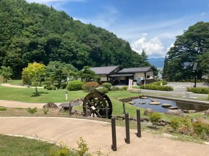 諏訪大社上社前宮(長野県)