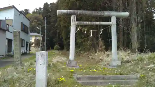 春園神社の鳥居