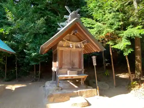 八重垣神社の末社