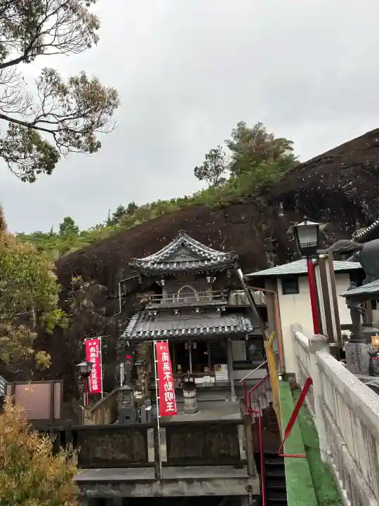 救馬溪観音の{uncategorized: "未分類", other: "その他", undefined: "問題あり", building: "その他建物", grave: "お墓", sacred_gate: "鳥居", guardian: "狛犬", statue: "像", buddha: "仏像", history: "歴史", nature: "自然", garden: "庭園", animal: "動物", pagoda: "塔", temizu: "手水舎", mountain_gate: "山門・神門", sanctuary: "本殿・本堂", subordinate: "末社・摂社", art: "芸術", scenery: "景色", jizo: "地蔵", ema: "絵馬", goshuin: "御朱印", omikuji: "おみくじ", items: "授与品その他", amulet: "お守り", goshuincho: "御朱印帳", eats: "食事", festival: "お祭り", votive_dance: "神楽", shichigosan: "七五三参", wedding: "結婚式", experience: "体験その他", initially: "初詣", around: "周辺", anti_infection: "感染症対策"}