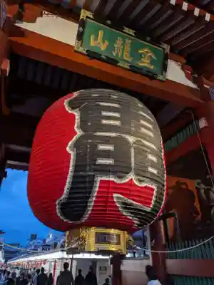 浅草寺の山門・神門