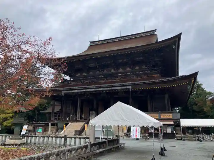 金峯山寺の本殿・本堂