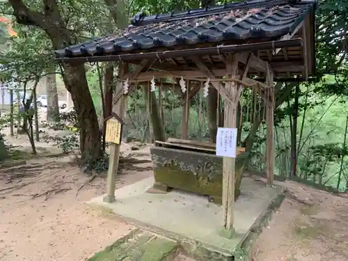 日本唯一香辛料の神　波自加彌神社の手水舎