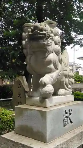 地神社の狛犬