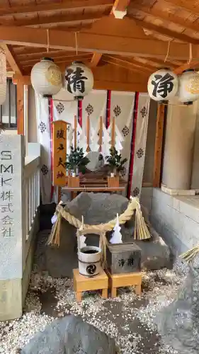 蛇窪神社の{uncategorized: "未分類", other: "その他", undefined: "問題あり", building: "その他建物", grave: "お墓", sacred_gate: "鳥居", guardian: "狛犬", statue: "像", buddha: "仏像", history: "歴史", nature: "自然", garden: "庭園", animal: "動物", pagoda: "塔", temizu: "手水舎", mountain_gate: "山門・神門", sanctuary: "本殿・本堂", subordinate: "末社・摂社", art: "芸術", scenery: "景色", jizo: "地蔵", ema: "絵馬", goshuin: "御朱印", omikuji: "おみくじ", items: "授与品その他", amulet: "お守り", goshuincho: "御朱印帳", eats: "食事", festival: "お祭り", votive_dance: "神楽", shichigosan: "七五三参", wedding: "結婚式", experience: "体験その他", initially: "初詣", around: "周辺", anti_infection: "感染症対策"}