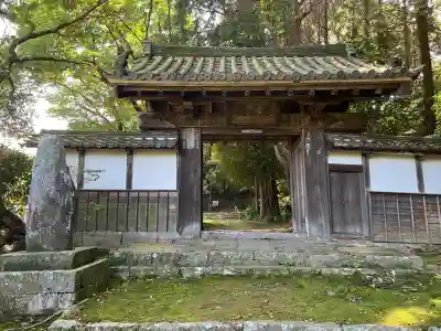 長圓寺の{uncategorized: "未分類", other: "その他", undefined: "問題あり", building: "その他建物", grave: "お墓", sacred_gate: "鳥居", guardian: "狛犬", statue: "像", buddha: "仏像", history: "歴史", nature: "自然", garden: "庭園", animal: "動物", pagoda: "塔", temizu: "手水舎", mountain_gate: "山門・神門", sanctuary: "本殿・本堂", subordinate: "末社・摂社", art: "芸術", scenery: "景色", jizo: "地蔵", ema: "絵馬", goshuin: "御朱印", omikuji: "おみくじ", items: "授与品その他", amulet: "お守り", goshuincho: "御朱印帳", eats: "食事", festival: "お祭り", votive_dance: "神楽", shichigosan: "七五三参", wedding: "結婚式", experience: "体験その他", initially: "初詣", around: "周辺", anti_infection: "感染症対策"}