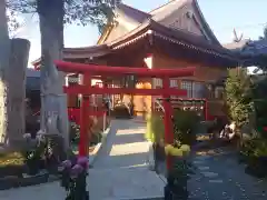 於菊稲荷神社の本殿