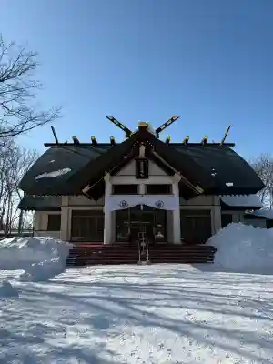 岩見澤神社の{uncategorized: "未分類", other: "その他", undefined: "問題あり", building: "その他建物", grave: "お墓", sacred_gate: "鳥居", guardian: "狛犬", statue: "像", buddha: "仏像", history: "歴史", nature: "自然", garden: "庭園", animal: "動物", pagoda: "塔", temizu: "手水舎", mountain_gate: "山門・神門", sanctuary: "本殿・本堂", subordinate: "末社・摂社", art: "芸術", scenery: "景色", jizo: "地蔵", ema: "絵馬", goshuin: "御朱印", omikuji: "おみくじ", items: "授与品その他", amulet: "お守り", goshuincho: "御朱印帳", eats: "食事", festival: "お祭り", votive_dance: "神楽", shichigosan: "七五三参", wedding: "結婚式", experience: "体験その他", initially: "初詣", around: "周辺", anti_infection: "感染症対策"}
