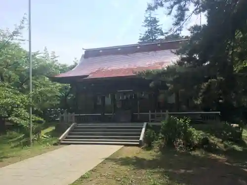 長者山新羅神社の本殿