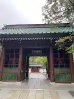 高徳院の山門・神門