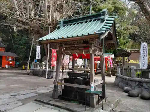 海南神社の手水舎