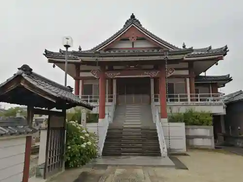 本誓寺の本殿・本堂