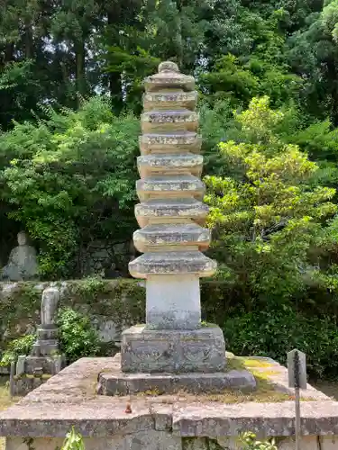 滋賀院門跡の塔