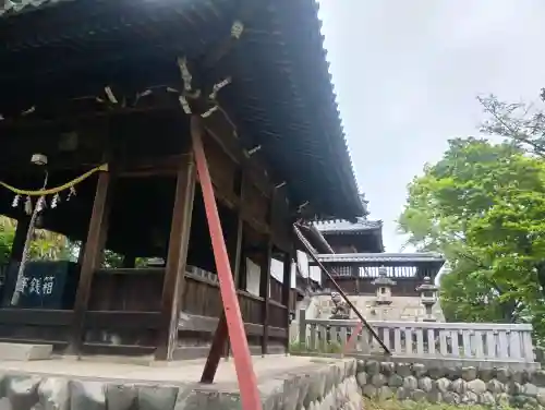 高桑八幡神社の{uncategorized: "未分類", other: "その他", undefined: "問題あり", building: "その他建物", grave: "お墓", sacred_gate: "鳥居", guardian: "狛犬", statue: "像", buddha: "仏像", history: "歴史", nature: "自然", garden: "庭園", animal: "動物", pagoda: "塔", temizu: "手水舎", mountain_gate: "山門・神門", sanctuary: "本殿・本堂", subordinate: "末社・摂社", art: "芸術", scenery: "景色", jizo: "地蔵", ema: "絵馬", goshuin: "御朱印", omikuji: "おみくじ", items: "授与品その他", amulet: "お守り", goshuincho: "御朱印帳", eats: "食事", festival: "お祭り", votive_dance: "神楽", shichigosan: "七五三参", wedding: "結婚式", experience: "体験その他", initially: "初詣", around: "周辺", anti_infection: "感染症対策"}