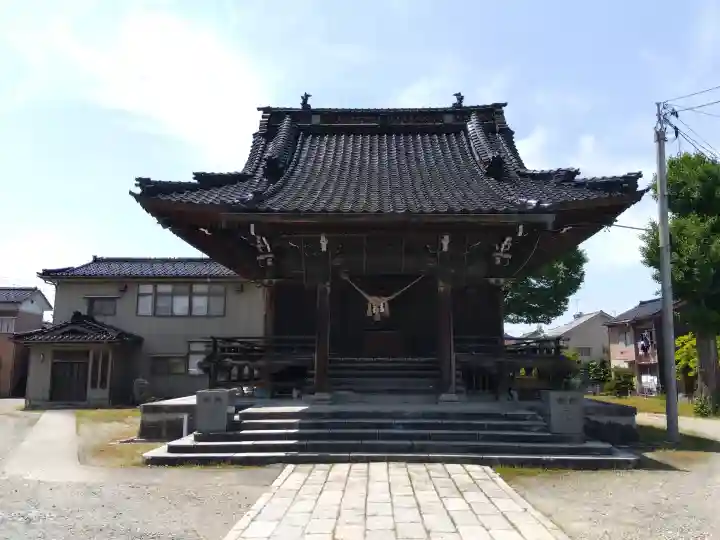 熊野神社の{uncategorized: "未分類", other: "その他", undefined: "問題あり", building: "その他建物", grave: "お墓", sacred_gate: "鳥居", guardian: "狛犬", statue: "像", buddha: "仏像", history: "歴史", nature: "自然", garden: "庭園", animal: "動物", pagoda: "塔", temizu: "手水舎", mountain_gate: "山門・神門", sanctuary: "本殿・本堂", subordinate: "末社・摂社", art: "芸術", scenery: "景色", jizo: "地蔵", ema: "絵馬", goshuin: "御朱印", omikuji: "おみくじ", items: "授与品その他", amulet: "お守り", goshuincho: "御朱印帳", eats: "食事", festival: "お祭り", votive_dance: "神楽", shichigosan: "七五三参", wedding: "結婚式", experience: "体験その他", initially: "初詣", around: "周辺", anti_infection: "感染症対策"}