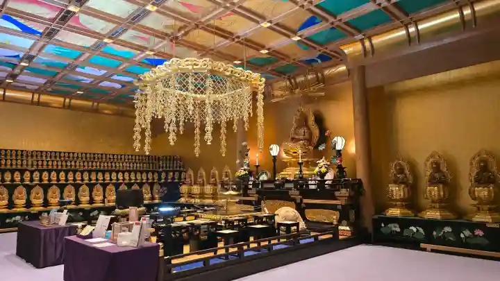 成田山深川不動堂(新勝寺東京別院)の{uncategorized: "未分類", other: "その他", undefined: "問題あり", building: "その他建物", grave: "お墓", sacred_gate: "鳥居", guardian: "狛犬", statue: "像", buddha: "仏像", history: "歴史", nature: "自然", garden: "庭園", animal: "動物", pagoda: "塔", temizu: "手水舎", mountain_gate: "山門・神門", sanctuary: "本殿・本堂", subordinate: "末社・摂社", art: "芸術", scenery: "景色", jizo: "地蔵", ema: "絵馬", goshuin: "御朱印", omikuji: "おみくじ", items: "授与品その他", amulet: "お守り", goshuincho: "御朱印帳", eats: "食事", festival: "お祭り", votive_dance: "神楽", shichigosan: "七五三参", wedding: "結婚式", experience: "体験その他", initially: "初詣", around: "周辺", anti_infection: "感染症対策"}
