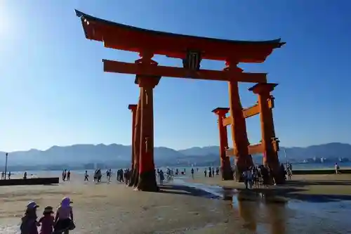 厳島神社の鳥居