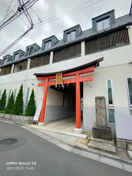 馬橋稲荷神社の鳥居