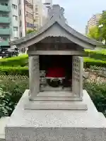 光明地蔵の{uncategorized: "未分類", other: "その他", undefined: "問題あり", building: "その他建物", grave: "お墓", sacred_gate: "鳥居", guardian: "狛犬", statue: "像", buddha: "仏像", history: "歴史", nature: "自然", garden: "庭園", animal: "動物", pagoda: "塔", temizu: "手水舎", mountain_gate: "山門・神門", sanctuary: "本殿・本堂", subordinate: "末社・摂社", art: "芸術", scenery: "景色", jizo: "地蔵", ema: "絵馬", goshuin: "御朱印", omikuji: "おみくじ", items: "授与品その他", amulet: "お守り", goshuincho: "御朱印帳", eats: "食事", festival: "お祭り", votive_dance: "神楽", shichigosan: "七五三参", wedding: "結婚式", experience: "体験その他", initially: "初詣", around: "周辺", anti_infection: "感染症対策"}