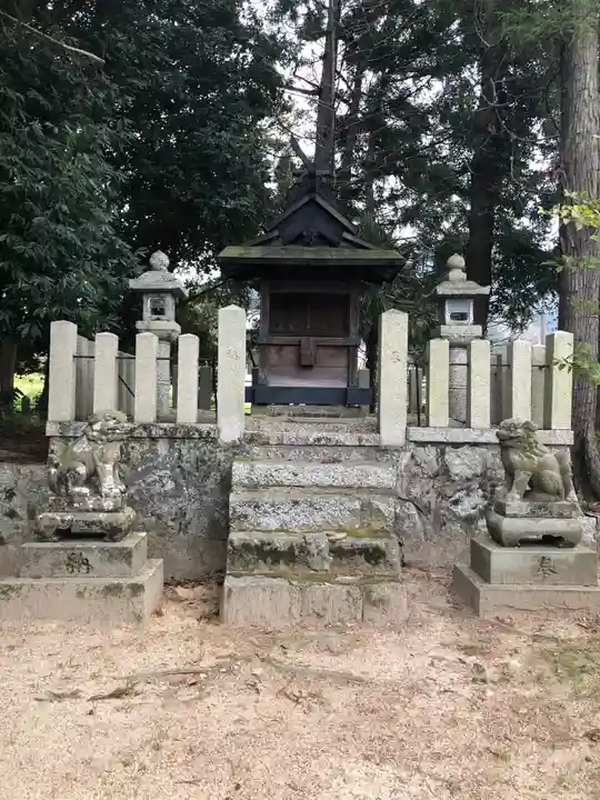 吐田神社の本殿・本堂