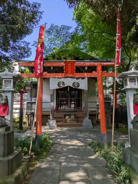 威光稲荷堂の{uncategorized: "未分類", other: "その他", undefined: "問題あり", building: "その他建物", grave: "お墓", sacred_gate: "鳥居", guardian: "狛犬", statue: "像", buddha: "仏像", history: "歴史", nature: "自然", garden: "庭園", animal: "動物", pagoda: "塔", temizu: "手水舎", mountain_gate: "山門・神門", sanctuary: "本殿・本堂", subordinate: "末社・摂社", art: "芸術", scenery: "景色", jizo: "地蔵", ema: "絵馬", goshuin: "御朱印", omikuji: "おみくじ", items: "授与品その他", amulet: "お守り", goshuincho: "御朱印帳", eats: "食事", festival: "お祭り", votive_dance: "神楽", shichigosan: "七五三参", wedding: "結婚式", experience: "体験その他", initially: "初詣", around: "周辺", anti_infection: "感染症対策"}