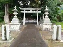 泙野神社の建物その他