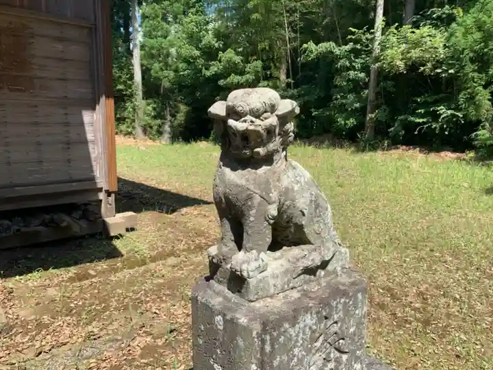 皇産霊神社の狛犬
