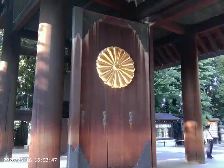 靖國神社の{uncategorized: "未分類", other: "その他", undefined: "問題あり", building: "その他建物", grave: "お墓", sacred_gate: "鳥居", guardian: "狛犬", statue: "像", buddha: "仏像", history: "歴史", nature: "自然", garden: "庭園", animal: "動物", pagoda: "塔", temizu: "手水舎", mountain_gate: "山門・神門", sanctuary: "本殿・本堂", subordinate: "末社・摂社", art: "芸術", scenery: "景色", jizo: "地蔵", ema: "絵馬", goshuin: "御朱印", omikuji: "おみくじ", items: "授与品その他", amulet: "お守り", goshuincho: "御朱印帳", eats: "食事", festival: "お祭り", votive_dance: "神楽", shichigosan: "七五三参", wedding: "結婚式", experience: "体験その他", initially: "初詣", around: "周辺", anti_infection: "感染症対策"}