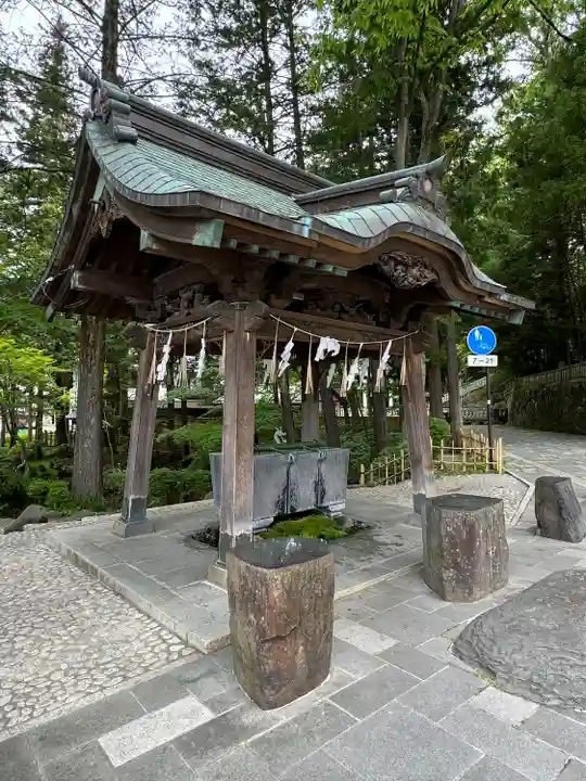 諏訪大社下社秋宮(長野県)