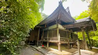 西光寺の本殿・本堂