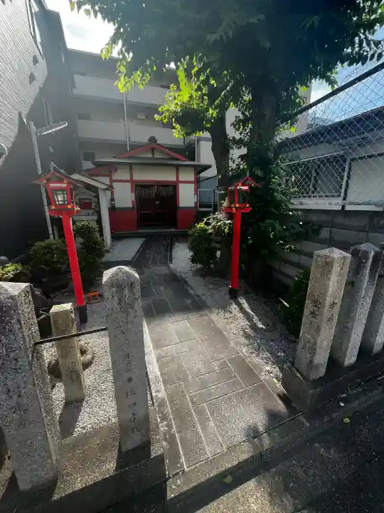 八王稲荷大明神の{uncategorized: "未分類", other: "その他", undefined: "問題あり", building: "その他建物", grave: "お墓", sacred_gate: "鳥居", guardian: "狛犬", statue: "像", buddha: "仏像", history: "歴史", nature: "自然", garden: "庭園", animal: "動物", pagoda: "塔", temizu: "手水舎", mountain_gate: "山門・神門", sanctuary: "本殿・本堂", subordinate: "末社・摂社", art: "芸術", scenery: "景色", jizo: "地蔵", ema: "絵馬", goshuin: "御朱印", omikuji: "おみくじ", items: "授与品その他", amulet: "お守り", goshuincho: "御朱印帳", eats: "食事", festival: "お祭り", votive_dance: "神楽", shichigosan: "七五三参", wedding: "結婚式", experience: "体験その他", initially: "初詣", around: "周辺", anti_infection: "感染症対策"}