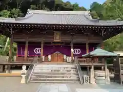 繁多寺の本殿