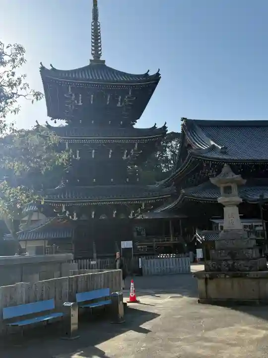 水間寺の{uncategorized: "未分類", other: "その他", undefined: "問題あり", building: "その他建物", grave: "お墓", sacred_gate: "鳥居", guardian: "狛犬", statue: "像", buddha: "仏像", history: "歴史", nature: "自然", garden: "庭園", animal: "動物", pagoda: "塔", temizu: "手水舎", mountain_gate: "山門・神門", sanctuary: "本殿・本堂", subordinate: "末社・摂社", art: "芸術", scenery: "景色", jizo: "地蔵", ema: "絵馬", goshuin: "御朱印", omikuji: "おみくじ", items: "授与品その他", amulet: "お守り", goshuincho: "御朱印帳", eats: "食事", festival: "お祭り", votive_dance: "神楽", shichigosan: "七五三参", wedding: "結婚式", experience: "体験その他", initially: "初詣", around: "周辺", anti_infection: "感染症対策"}